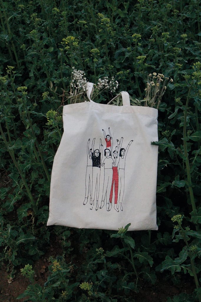 silk press tote bag design